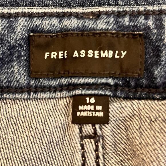 Free Assembly Womens‎ Size 16 Blue Denim High Rise Wide Leg Sailor Boho Jeans - Picture 3 of 6